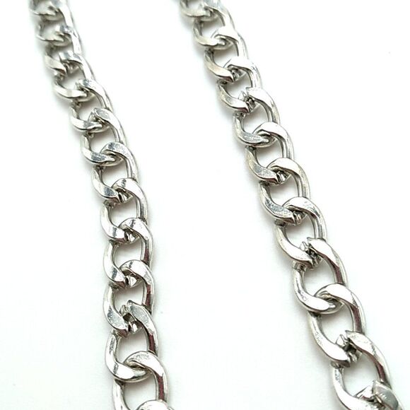 Cuban Link Chain Silver-tone Necklace - Picture 4 of 9